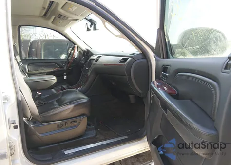 2007 Cadillac Escalade Standard z USA, uszkodzony, nr VIN 1GYFK63867R332162